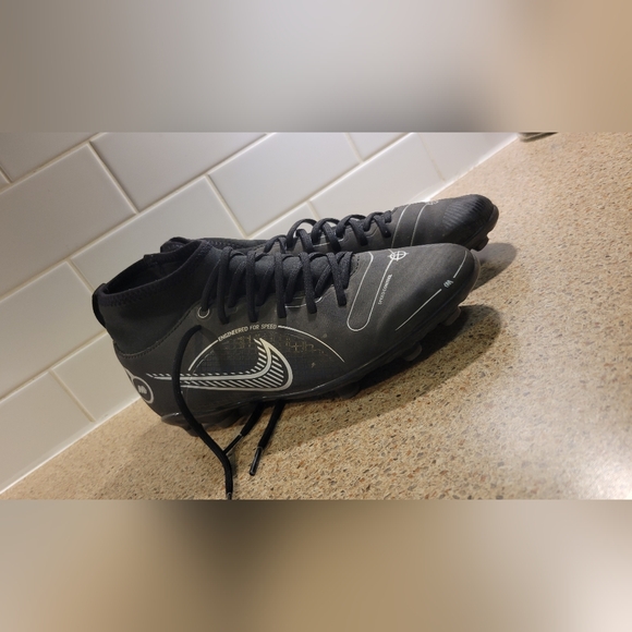 2 pair cleets - Picture 2 of 6